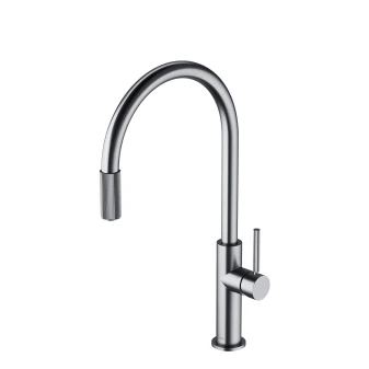 sink mixer with a water filtering system