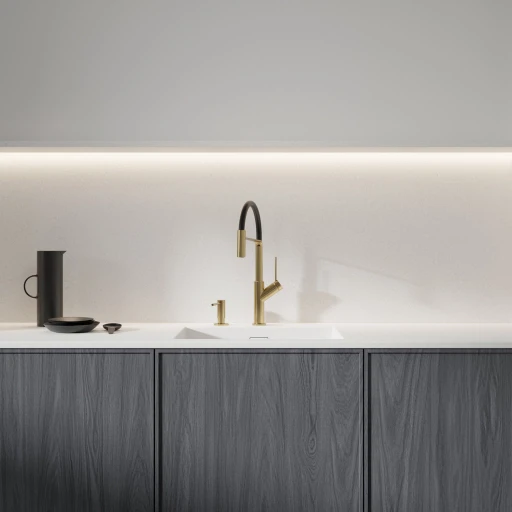 kitchen tap with pull-out spout