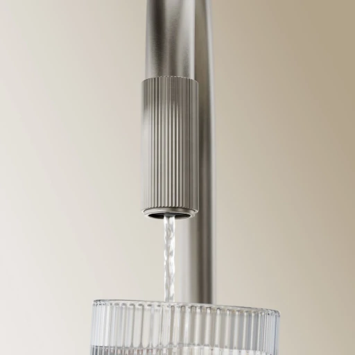 sink mixer with a water filtering system