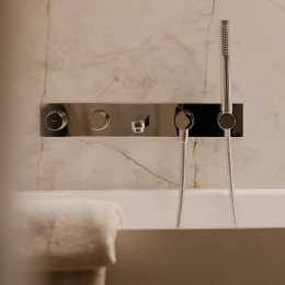 5-hole bath mixer for concealed installation
