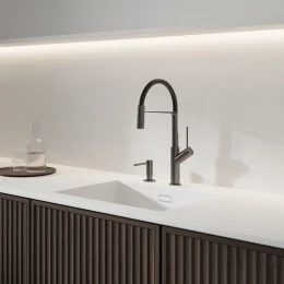 kitchen tap with pull-out spout