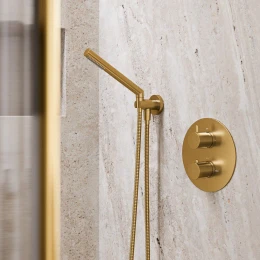 coude du pommeau de douche